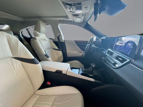Used 2024 Lexus ES 350 Ultra Luxury w/ Accessory Package (Z2) FWD image 6