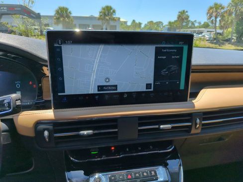 Used 2023 Lincoln Corsair Reserve w/ Equipment Group 201A AWD/4WD image 21