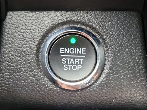 Certified 2021 Ford Expedition XLT image 26