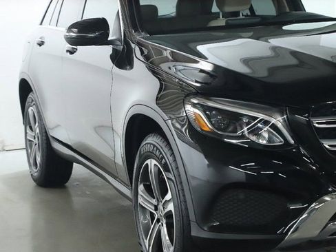 Used 2019 Mercedes-Benz GLC 300 4MATIC image 9