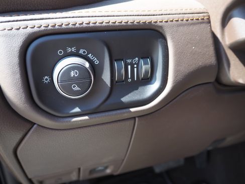 New 2025 RAM 3500 Longhorn image 25