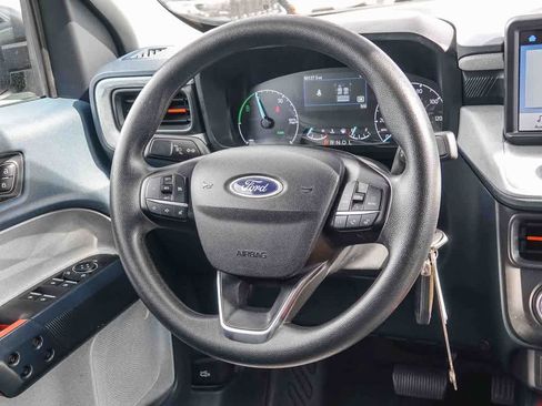 Used 2023 Ford Maverick XLT image 14