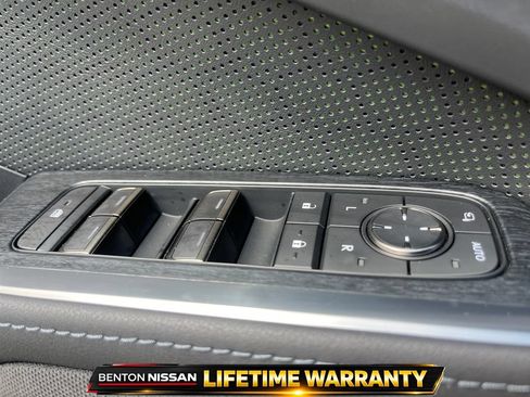 Used 2024 Lexus GX 550 AWD/4WD image 13