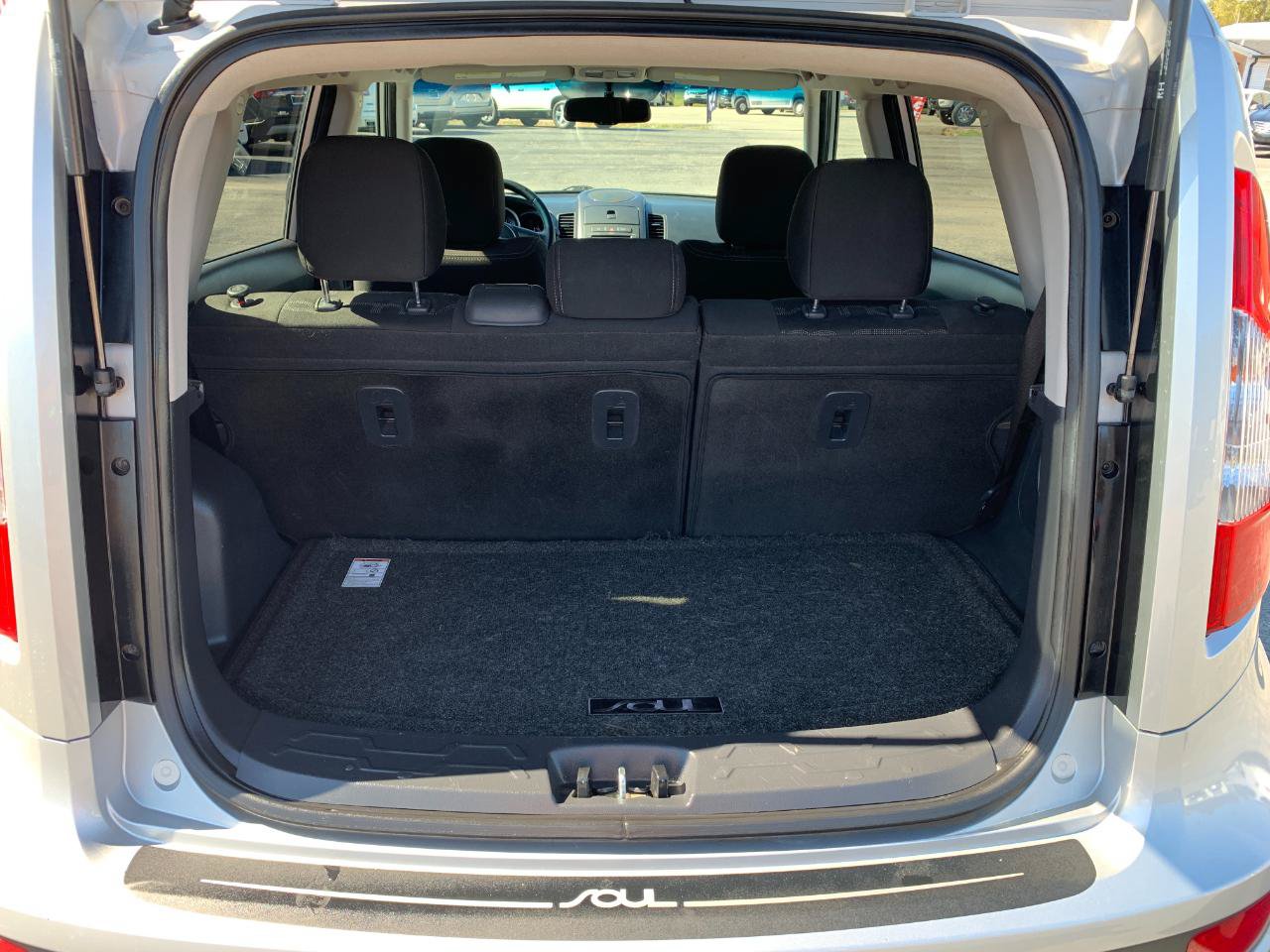 Used 2013 Kia Soul + w/ Audio Pkg FWD image 29