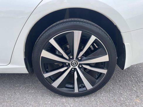 Used 2021 Nissan Altima 2.5 Platinum AWD/4WD image 11