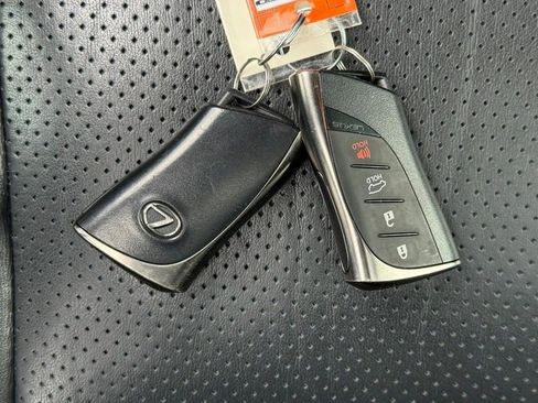 Used 2022 Lexus GX 460 Luxury w/ Sport Design Package AWD/4WD image 27