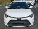 Used 2022 Toyota Corolla LE image 2