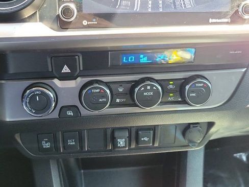 Certified 2022 Toyota Tacoma SR5 w/ Technology Package AWD/4WD image 22