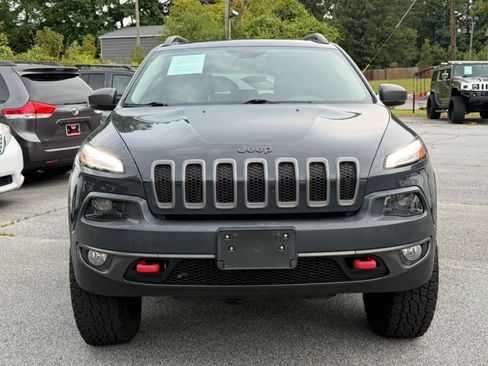Used 2016 Jeep Cherokee Trailhawk w/ Comfort/Convenience Group AWD/4WD image 3