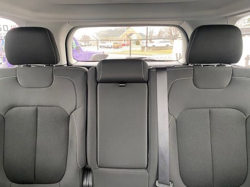 Used 2023 Jeep Grand Cherokee Laredo image 26