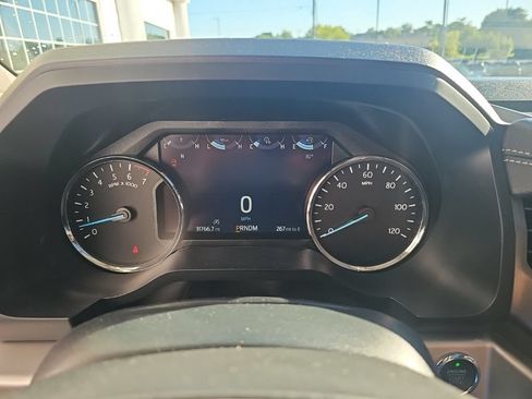 Used 2024 Ford Expedition XLT AWD/4WD image 17