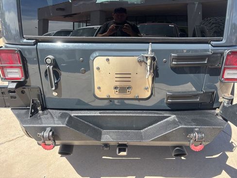 Used 2017 Jeep Wrangler Sport image 22