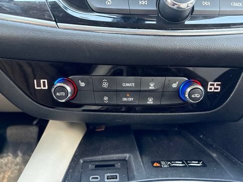 Used 2023 Buick Enclave Essence w/ Experience Buick Package FWD image 15
