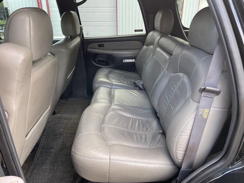 Used 2002 Chevrolet Tahoe LT image 13