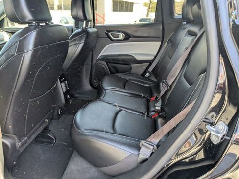 Used 2025 Jeep Compass Limited image 23