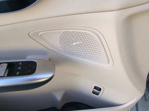 Used 2022 Mercedes-Benz C 300 Sedan image 14