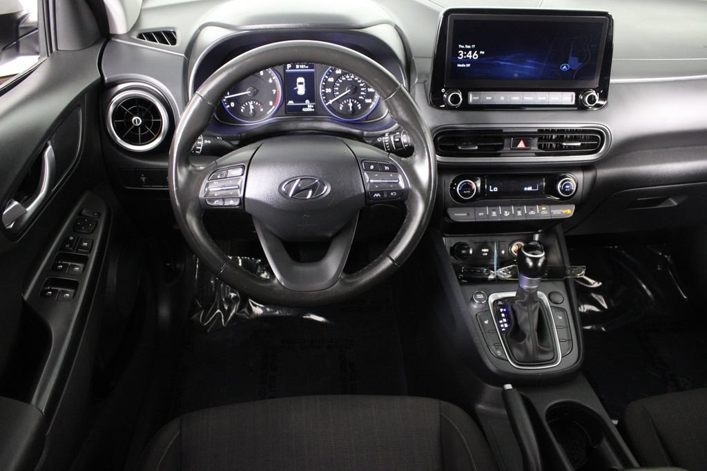 Certified 2023 Hyundai Kona SEL w/ Convenience Package FWD image 8