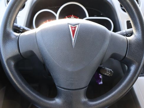 Used 2010 Pontiac Vibe w/ Preferred Package image 30