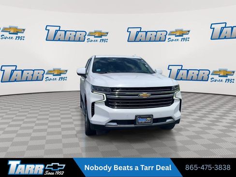 Used 2024 Chevrolet Suburban LT AWD/4WD image 3
