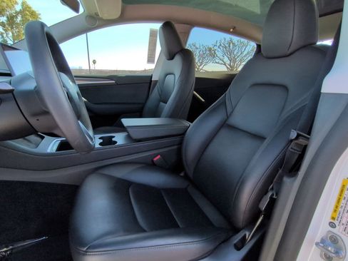 Used 2023 Tesla Model Y Long Range image 20