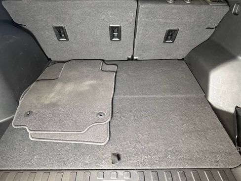 Used 2020 Chevrolet Equinox LT AWD/4WD image 22