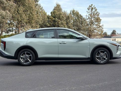 Certified 2025 Kia K4 LXS image 3