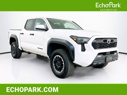 Used 2025 Toyota Tacoma TRD Off-Road image 1