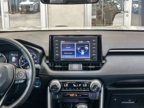 Used 2022 Toyota RAV4 XLE Premium AWD/4WD image 13