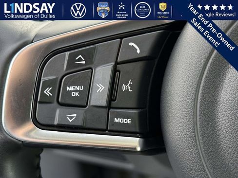 Used 2019 Jaguar E-PACE SE image 23