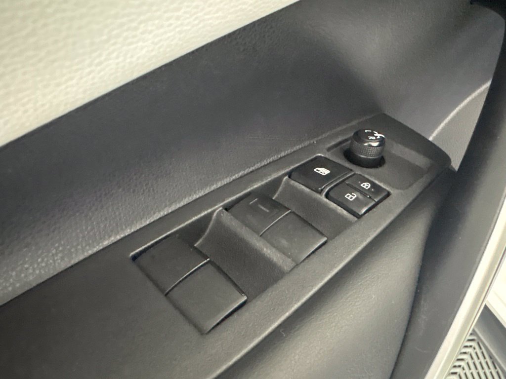 Used 2021 Toyota Corolla SE FWD image 19