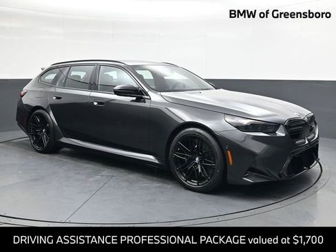 Used 2026 BMW M5 Touring image 1