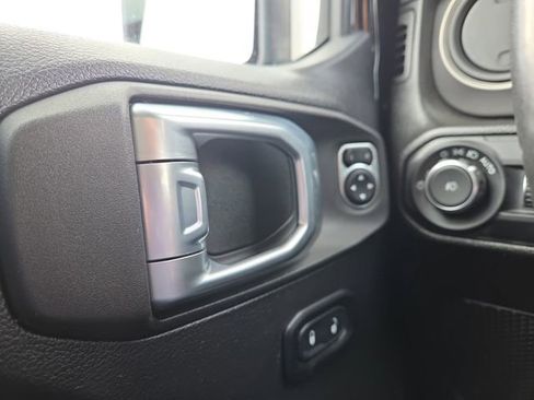 Used 2022 Jeep Wrangler Unlimited Sport image 31