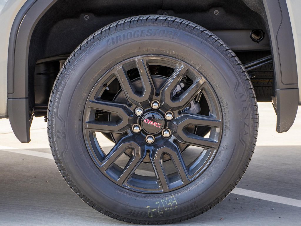 Used 2026 GMC Sierra 1500 Elevation w/ Elevation Premium Package AWD/4WD image 8