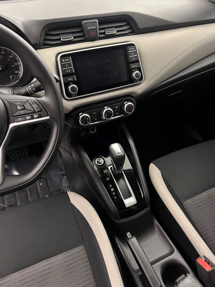 Used 2020 Nissan Versa SV FWD image 18