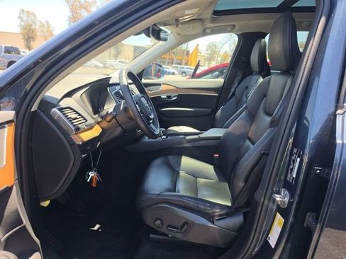 Used 2023 Volvo XC90 B6 Core w/ Climate Package AWD/4WD image 2