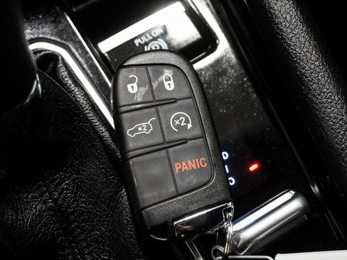 Used 2025 Jeep Compass Limited w/ Elite Group image 28