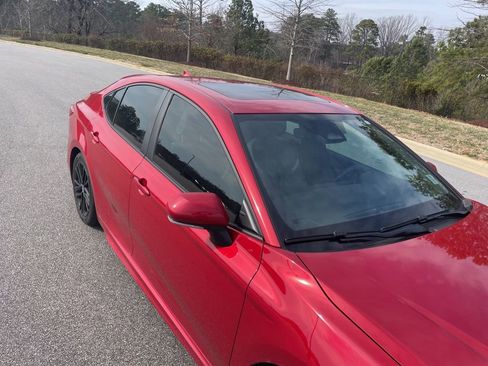 Used 2025 Toyota Camry SE w/ Multimedia Upgrade Package image 11