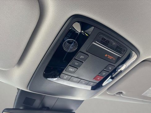 New 2026 Kia Carnival EX image 30