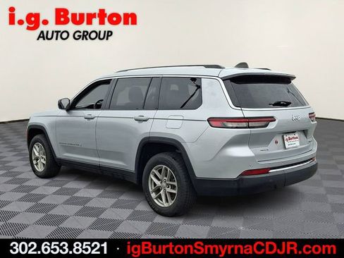 Used 2023 Jeep Grand Cherokee L Laredo image 4