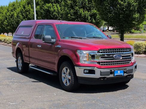 Used 2018 Ford F150 XLT w/ Equipment Group 302A Luxury AWD/4WD image 8