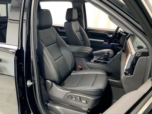 Used 2025 GMC Sierra 1500 Denali w/ Denali Reserve Package AWD/4WD image 6