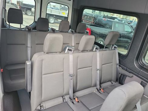 Used 2025 Mercedes-Benz Sprinter 2500 image 6