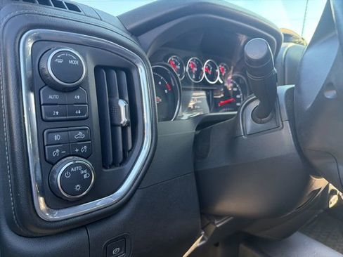 Used 2023 Chevrolet Silverado 2500 LT w/ Convenience Package image 24