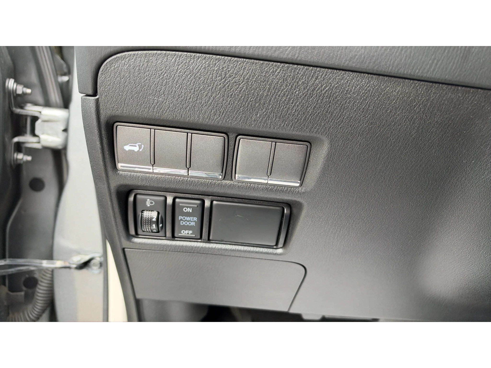 Used 2017 INFINITI QX80 4WD w/ All Season Package image 23