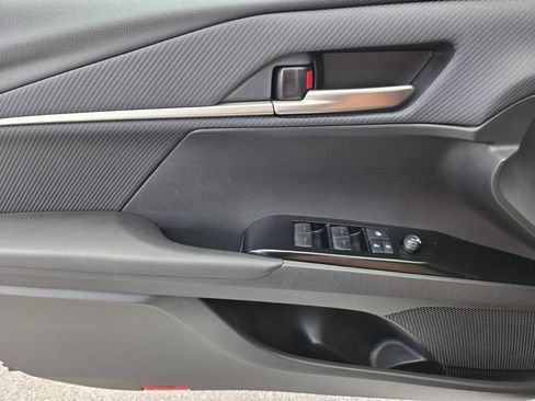 Certified 2025 Toyota Camry SE FWD image 25