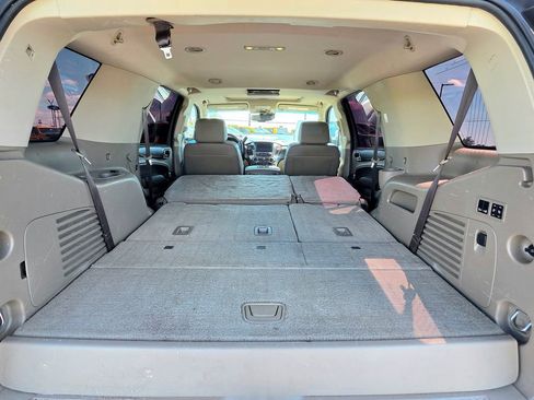 Used 2017 Chevrolet Tahoe LT w/ LT Signature Package AWD/4WD image 9
