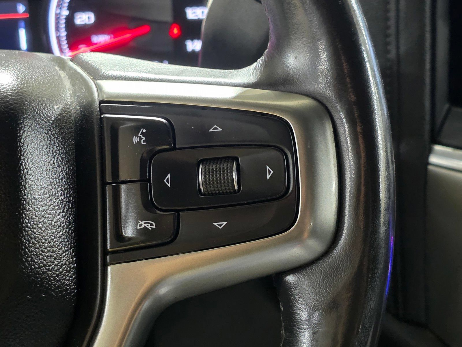 Used 2020 Chevrolet Silverado 1500 LT w/ All-Star Edition AWD/4WD image 33