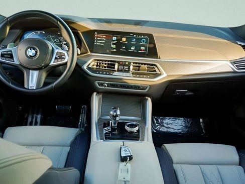 Used 2022 BMW X6 xDrive40i w/ Executive Package image 23