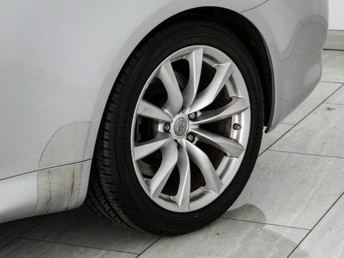 Used 2011 INFINITI G37 Convertible w/ Premium Pkg RWD image 47