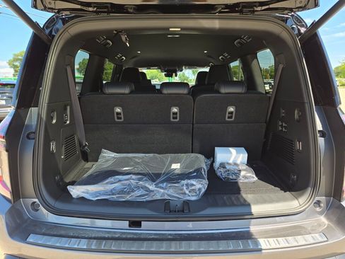 New 2025 Nissan Armada PRO-4X image 19